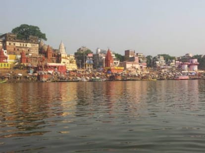 husband killed wife in varanasi.