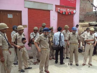 violence on id in up