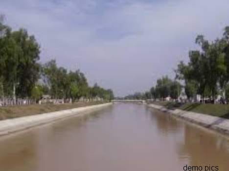 canker filled with pilgrims fell into canal, three killed