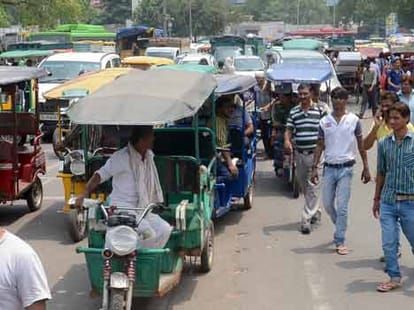 decision on e-rickshaw by delhi high cort.