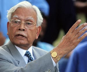 Natwar Singh unsolved political prestidigitation