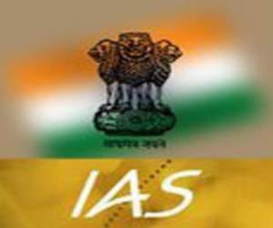 five IAS officers transferred to delhi.