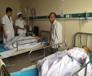 man cuts testicles of four people jp 
