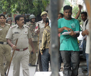upsc students protest in mukharjinagar, condition like curfew