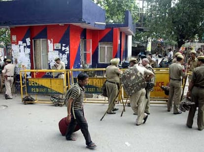 Narendra modi government take final decision on CSAT issue