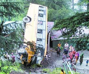 school bus accident in shimla