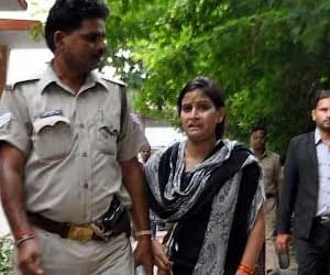 woman supplied pistol to criminal in court premise