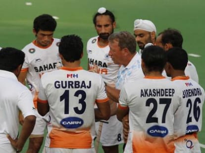 sardar singh banned for semifinal match_sv 