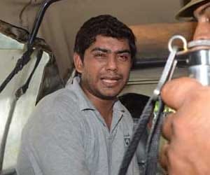jail inmate spit on piyush face