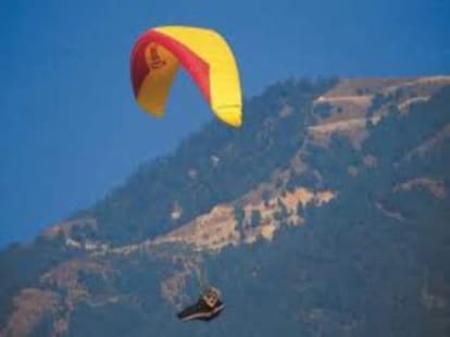 adventrous sport paragliding in solan