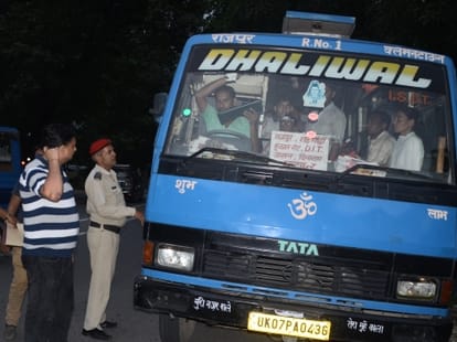 sp traffic dehradun journey in city bus
