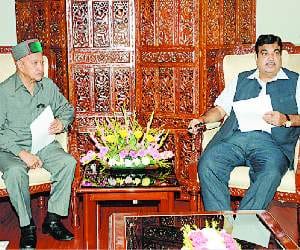 Cm virbhadra meets cabinet minister nitin gadkari