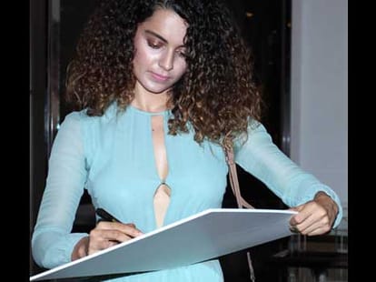  deepika padukone promote finding fanny in new way