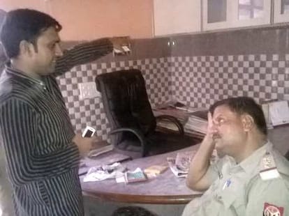 9 lakh's loot with bjp councillor's nefew