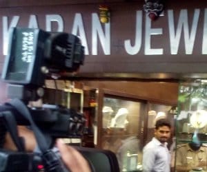 firing on karan jewellers