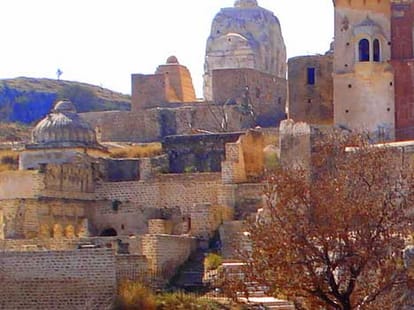 shiv temple katasraj pakistan