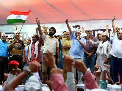 aam aadmi party gives tension to bjp and congress