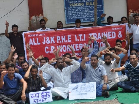 If demand did not leave things sitting on strike employee