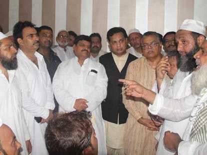 Shivpal instruct for roads construction