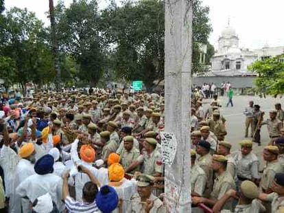 SGPC Took Charge Back of 2 Gurudwaras
