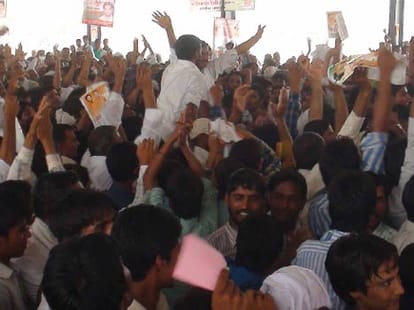 congress leader's supporters fights in hooda's rally