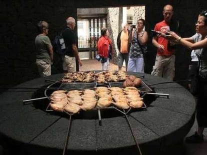 restaurant on an active volcano 