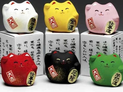 fengsui cat for love and money