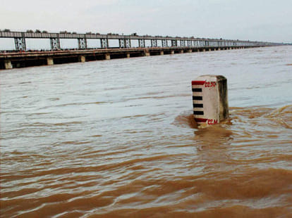 Flood-like situation in Jaipur, Army called to rescue people