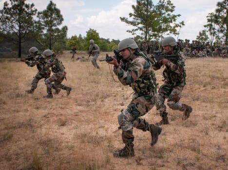 fight between police and army in haridwar