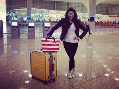 urvashi rautela mother make allegation on custom officer.