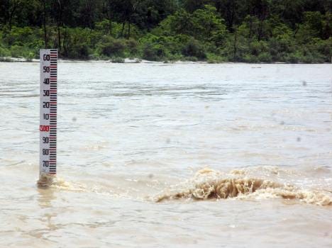 students life at risk in monsoon