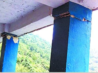 people in panic fishtvani village of rohru is sinking