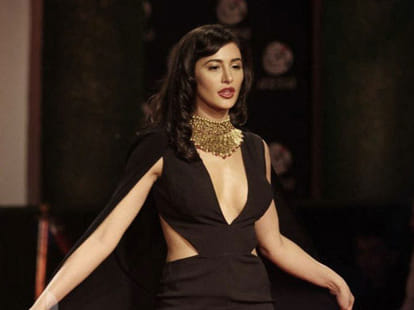 Nargis Fakhri's 'oops' moment on the ramp in delhi