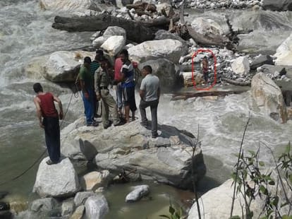 boy swept in asi ganga