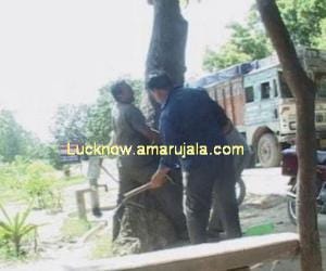 police men beats truck driver