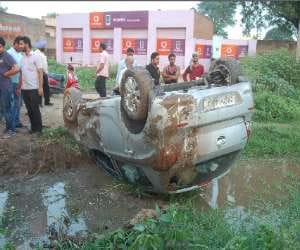 crash between car and bike, 3 injured