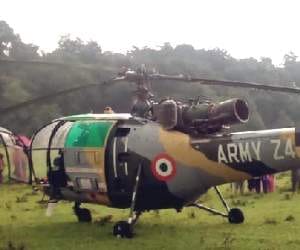 emergency landing of army choppers in kangra.