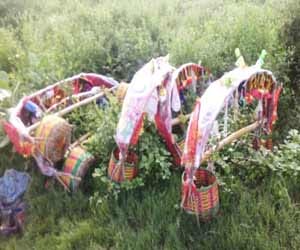 three people died in road accident.