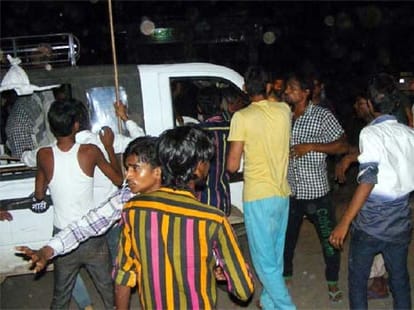 clashes after murder in khurja of up