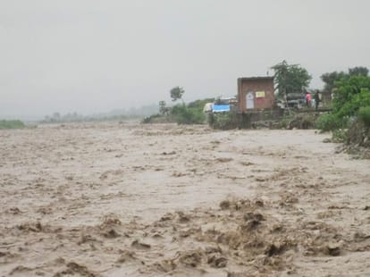 cyclone hudhud in jammu kashmir