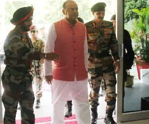 Arun Jaitley warns Pakistan against repeated ceasefire violations