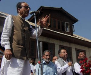 congress plan to cash kashmir flood tragedy
