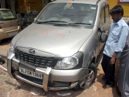 Man runs car over 13 people sleeping on divider in Delhi