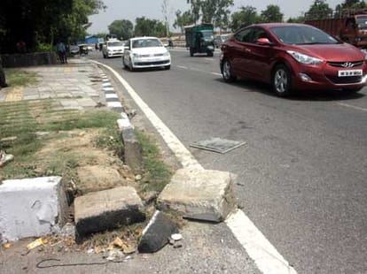 Man runs car over 13 people sleeping on divider in Delhi