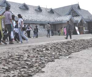 Cracks on the ridge maidan alarming danger to residential area of padam complex