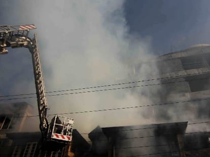 huge fire in srinagar lal chowk 
