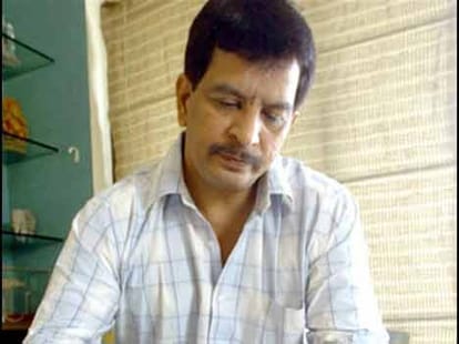 Encounter specialist Pradeep sharma may join bjp
