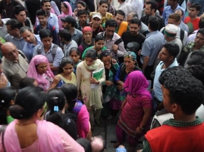 Take a walk along the ridge to the litigants enjoy the tunes of music
