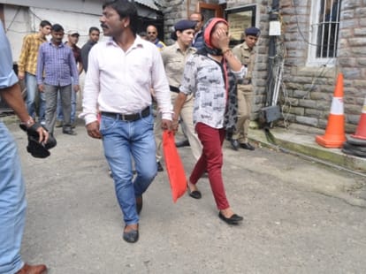 tourism department will cancel licence of hotels for cheating.