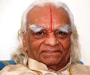 yoga guru bks iyenger died
